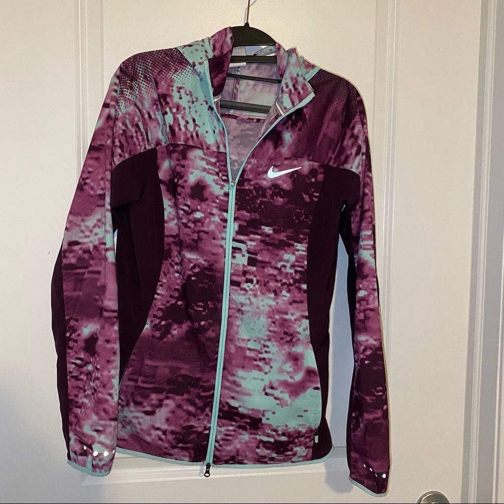 nike zip up jacket